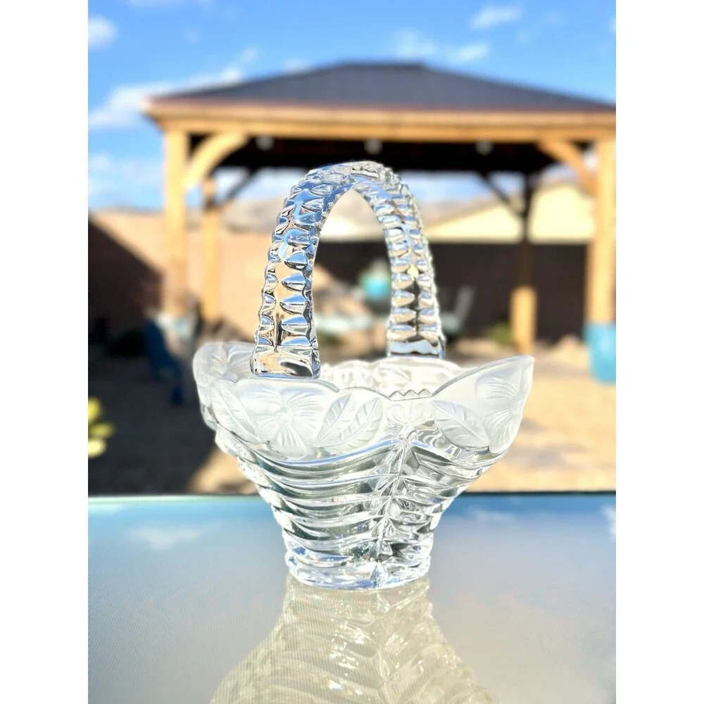 Anna Hutte Bleikristall 24 % Lead CRYSTAL Easter BASKET Bowl w/ Handle - Germany